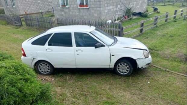 Парень украл у девочки деньги и купил две машины / Фото: прокуратура Красноярского края 