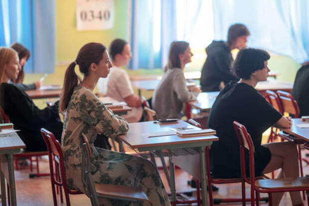 Российским школьникам напомнили о запрете на использование некоторых слов на ЕГЭ