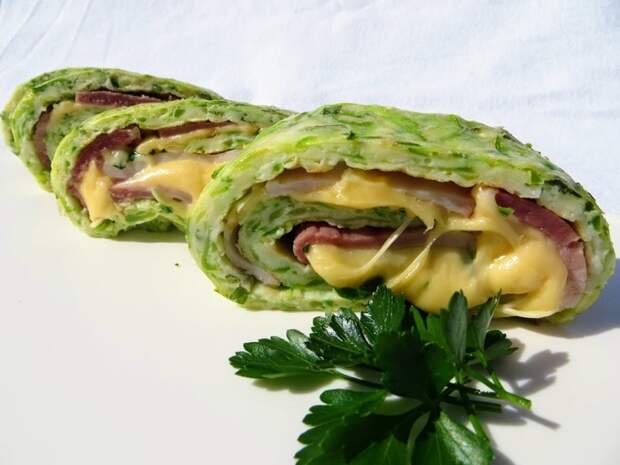 Рулет из кабачка с ветчиной и сыром еда, закуска, ветчина, сыр, вкусно, рецепт, длиннопост, другая кухня, как приготовить кабачки, видео