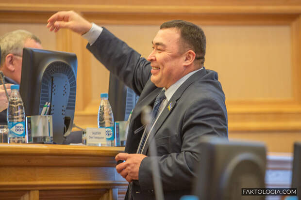 Сенатор Новьюхов выдвинулся на праймериз для переизбрания в думу ХМАО с целью сохранения мандата в Совфеде