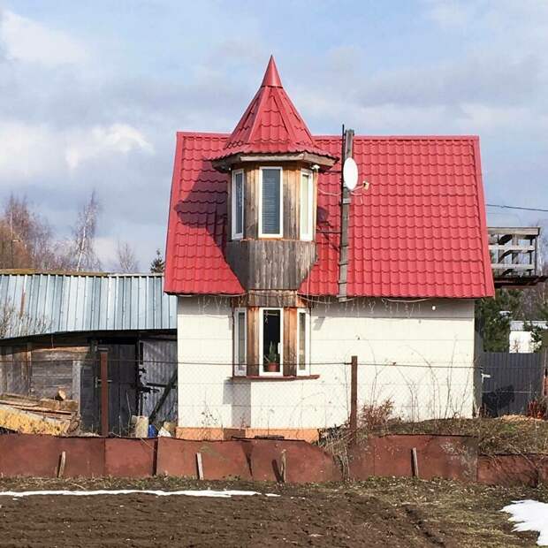 Почему россияне не хотят жить в обычных домах: 10 жилищ безумных форм и размеров