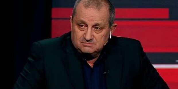 Трамп не может нажать красную кнопку