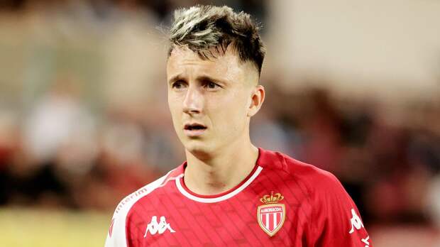 «Монако» с Головиным в меньшинстве проиграл «Лиону» в чемпионате Франции