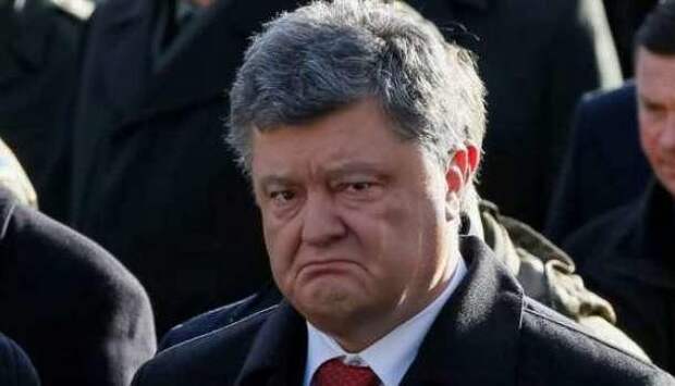 «Там гибридная армия РФ!», — парады 9 мая в Донецке и Луганске не дают Порошенко прийти в себя
