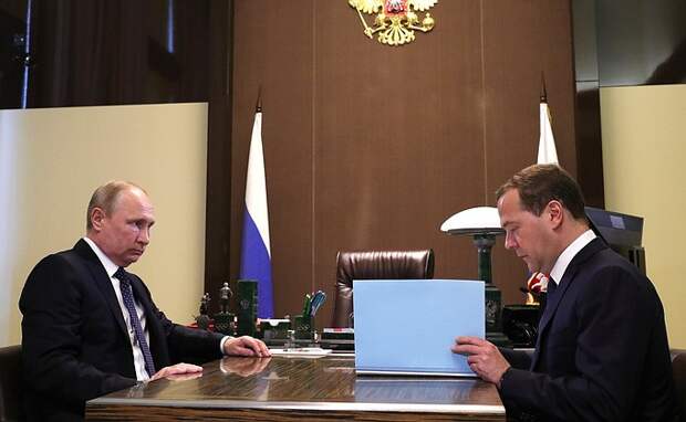 Рабочая встреча с Председателем Правительства Дмитрием Медведевым