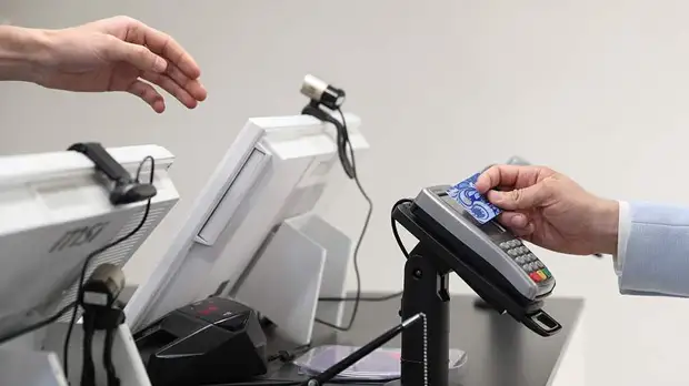 Эмиссионный сбор: новые банки могут начать выпуск UnionPay в III квартале