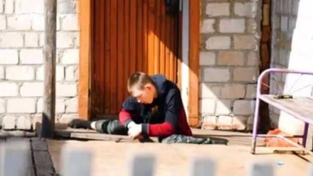 Мальчик-инвалид в Поспелихе / Фото: кадр из видео