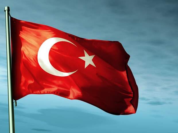 Яркий зеленый луч заметили в небе над Турцией