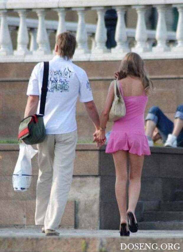 Наши девушки в коротких юбках