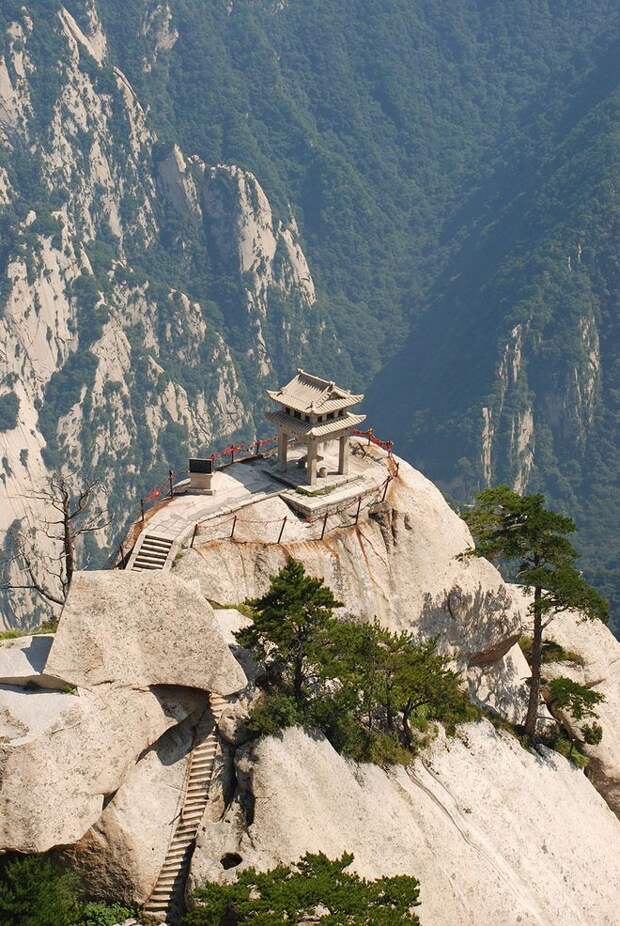 Самая опасная пешая тропа в мире hikingtrail11 Самая опасная пешая тропа в мире