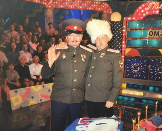 Интересные фотографии 90 -х (часть 30) 90-е, Детство 90-х, Ностальгия, Фотография, Подборка, Знаменитости, Фото со знаменитостью, Россия, Эпоха, Кит Флинт, The Prodigy, Якубович, Децл, Натали, Гости из будущего, Мэрилин Мэнсон, Поле Чудес, Брат, Сергей Бодров, Длиннопост