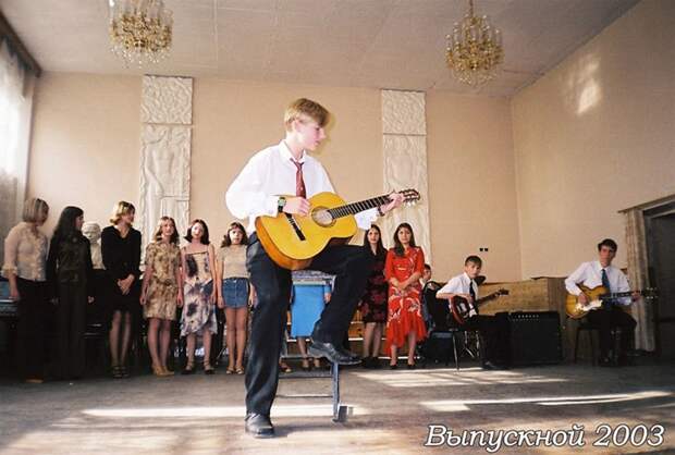 Музыкант, Алексей Воробьёв, покорял сердца девушек одной из тульских школ выпускной, звезды, школа