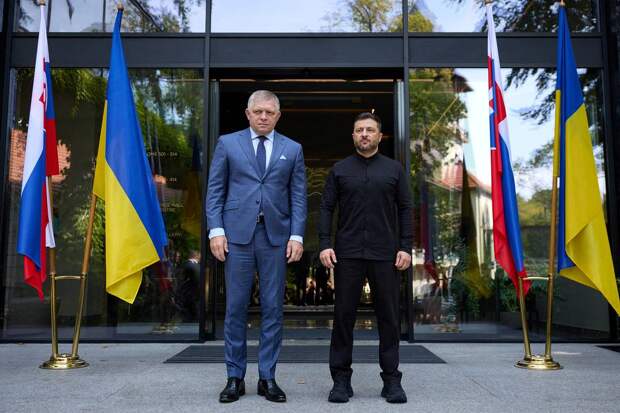 Фицо обсудил с Зеленским атаки ВСУ и транзит газа