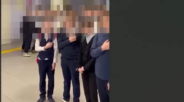 В Раменском уволилась ругавшая детей за опоздание к Гимну России директор школы