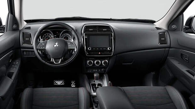 Цены на Mitsubishi ASX пошли вниз: переднеприводный кроссовер в наличии — 2,5 млн рублей, полноприводный — 2,58 млн рублей