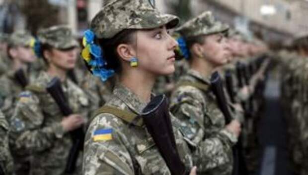 Стало известно, кто из женщин подлежит постановке на военный учет