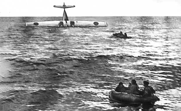 На фото: сбитый шведский самолёт «Catalina», отправившийся на поиски Douglas DC-3, выполнявшего сбор разведывательной информации по радио и радиолокационным сигналам для Управления радиосвязи национальной обороны ( Försvarets radioanstalt , FRA)