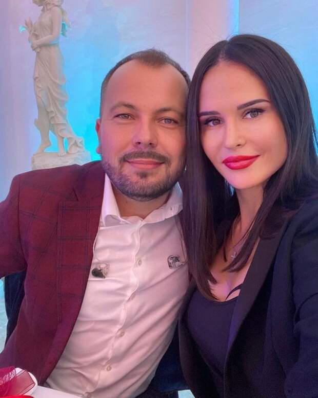 «Я впервые в жизни остался один. Мне очень тяжело»: Ярослав Сумишевский едва сдержал слезы, вспоминая о погибшей жене