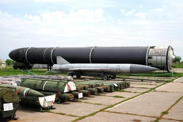 Баллистическая ракета СС — 18 «Сатана» 