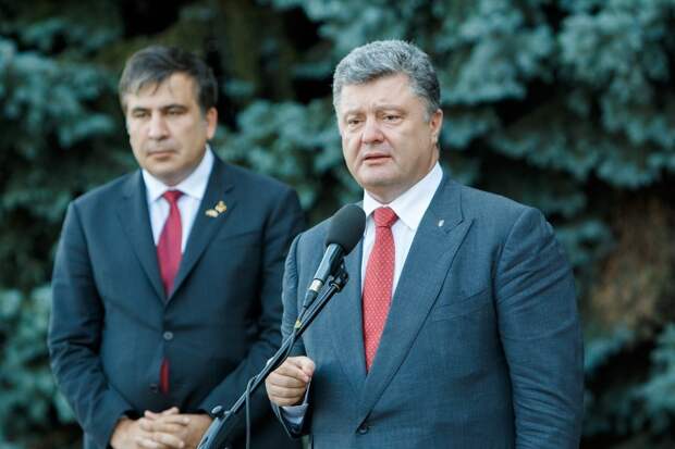 Клоуны Порошенко и Саакашвили разваливают страну