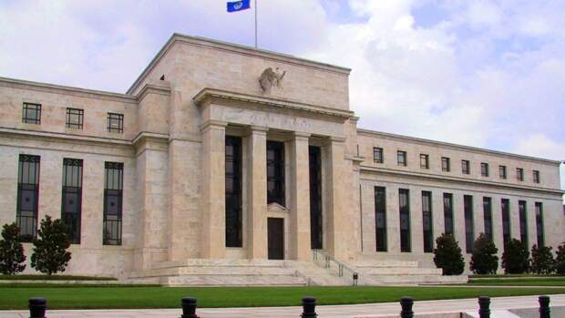 ФРС США может поднять процентную ставку сразу на 50 базисных пунктов из-за инфляции