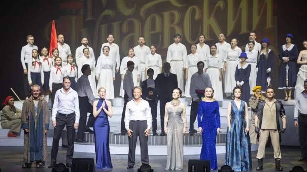 «Шостакович опера» показал премьеру джукбокс-мюзикла «Дунаевские. Двойной портрет»