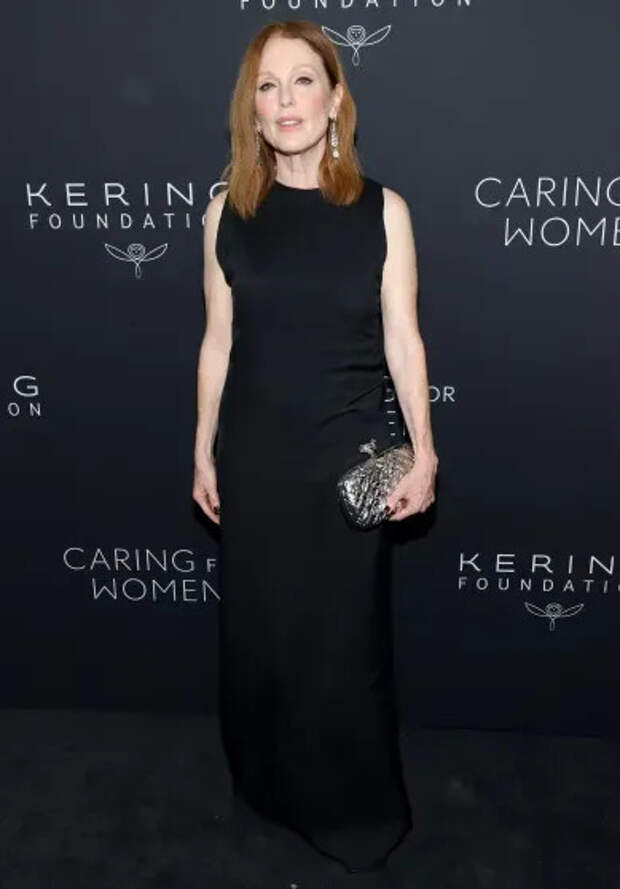 Джулианна Мур в Bottega Veneta