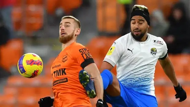 «Сочи» в меньшинстве сыграл вничью с «Уралом» в матче РПЛ