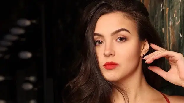 Актриса Анттонен-Шестакова рассказала о работе в театре Джигарханяна