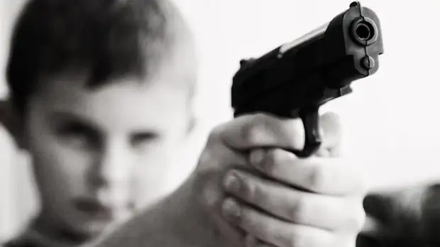 Школьник из винтовки прострелил шею однокласснику в Ростовской области 23 апреля