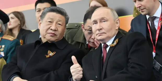 «Ничего не летит, никаких тревог»: украинцы устроили истерику при виде парада к 80-летию Победы в Москве