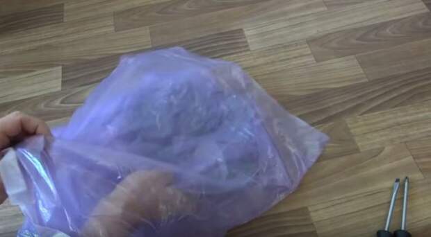 Как удалить застарелый нагар со сковороды