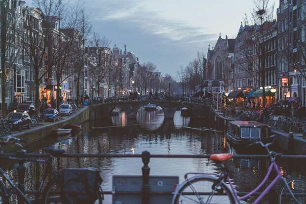 Амстердам вводит запрет на строительство новых гостиничных зданий