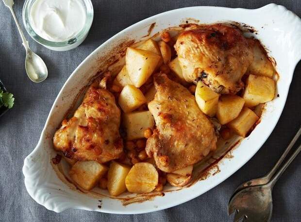 Курица с картофелем запеченные в «рукаве»