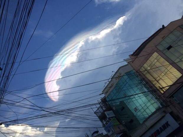 В небе над Филиппинами пролетел радужный единорог единорог, облако, филиппины, явление