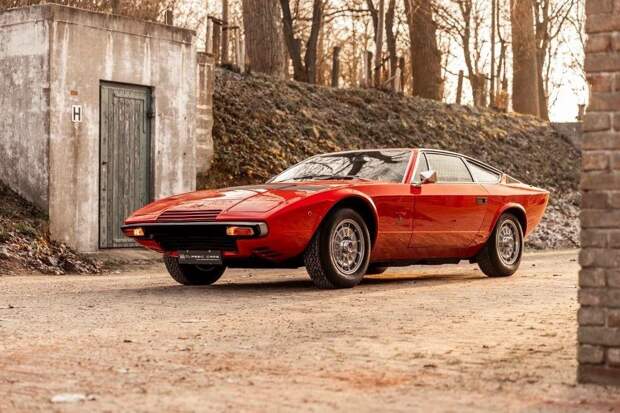 Африканский ураган Maserati Khamsin с тремя вариантами задней части