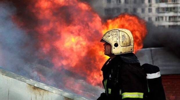 Москвич, спасший детей из горящей квартиры, заметил пожар, когда проезжал мимо на автобусе герой, дети, лефортово, москва, пожар, спас