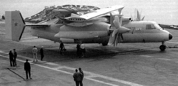 Як-44Э — самолёт радиолокационного дозора и наведения