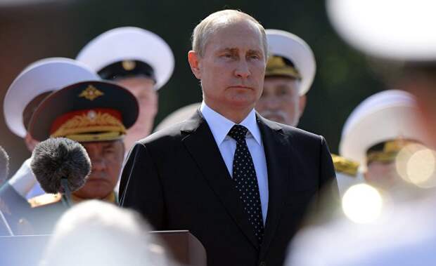 Президент РФ Владимир Путин на праздновании Дня ВМФ России в Санкт-Петербурге
