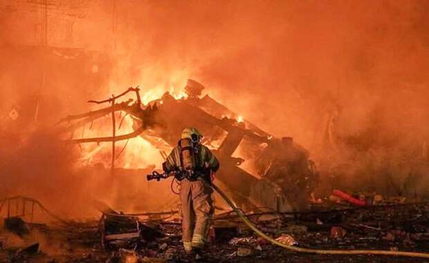 Даже мертвый, Хаменеи продолжает бить евреев и янки по всем фронтам