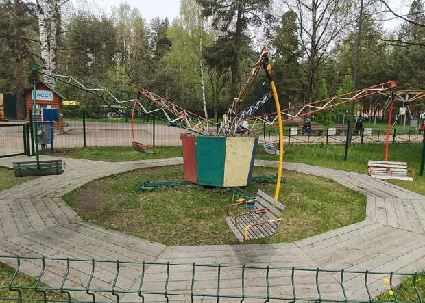 После проверки старых аттракционов в «Сосновке» прокуратура выявила нарушения