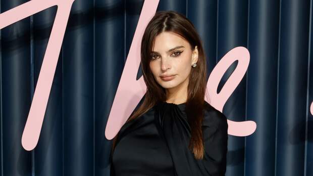 В сети возмутились снимками Эмили Ратаковски без трусов