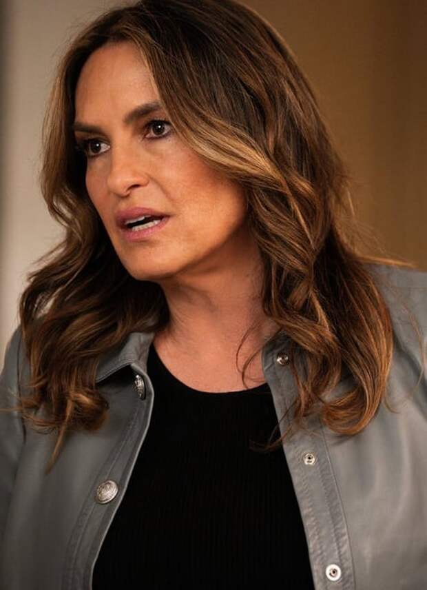 Headshot of Benson with her mouth slightly open on Law & Order: SVU Season 26 Episode 1