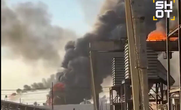 Крупнейший в Америке нефтезавод взорвался и попал на видео