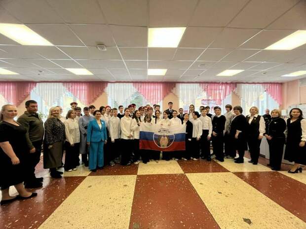 Чаллы мәктәпләрендә укучылар махсус операция зонасындагы хәрбиләргә гуманитар ярдәм җыйды