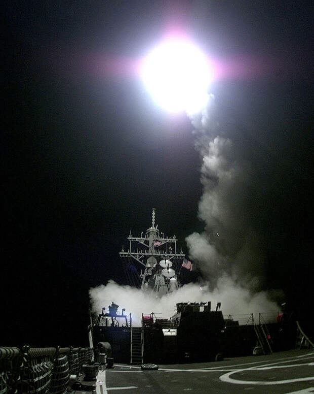 800px-Tomahawk-launch.jpg