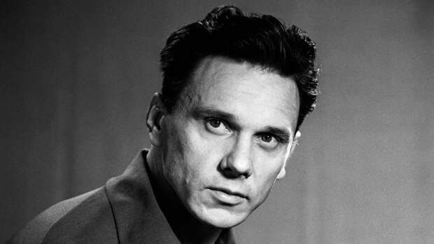 Мемориальную доску народному артисту РСФСР Георгию Юматову установили в Москве