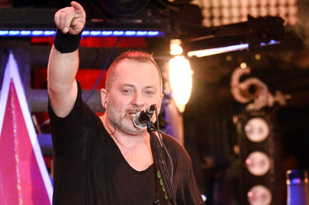 Лидер "Агаты Кристи" Самойлов вычеркнет слова из песен из-за пропаганды наркотиков