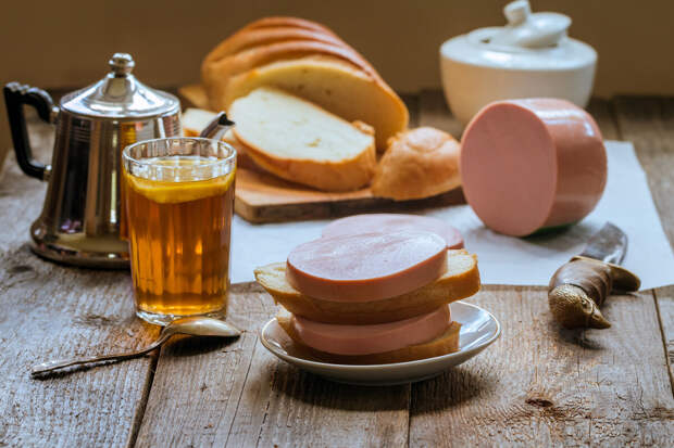 Врач Тен предупредила о риске развития рака при ежедневном употреблении колбасы