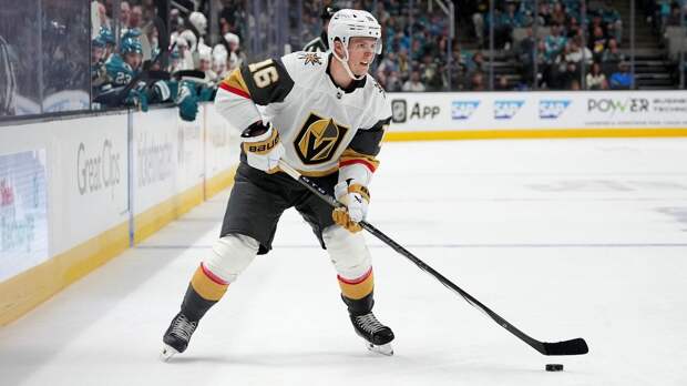 Гол Дорофеева и 3 очка Барбашева помогли «Вегасу» победить «Калгари»